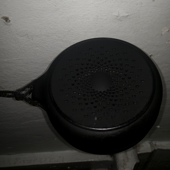 Bluetooth speaker - Picture 1 of 2